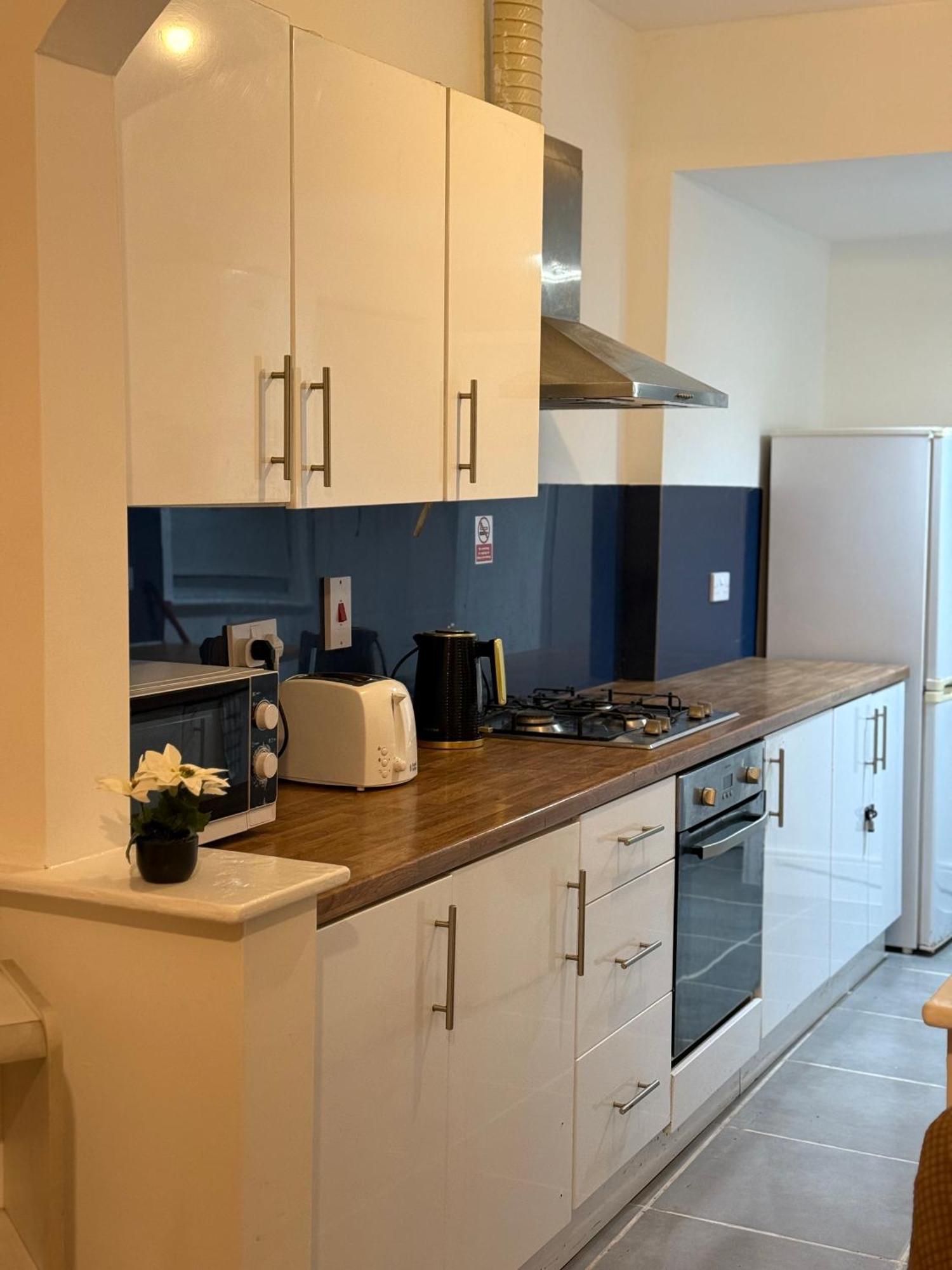 3 Bedroom Terraced Home Nottingham Exterior photo